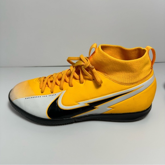 Nike Junior Mercurial Superfly 7 Academy IC YOUTH AT8135-801 Size 6Y - Picture 6 of 10
